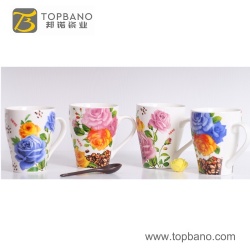 贴花咖啡杯